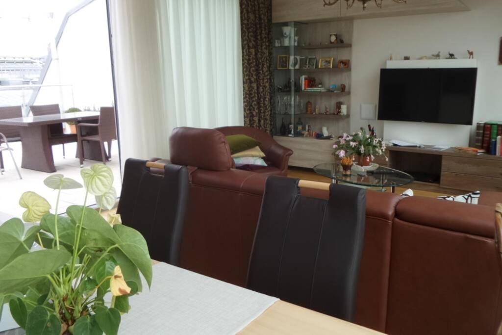 Grosses Penthouse #12 Mit Terrasse Und Aussicht Apartment Vienna Exterior photo